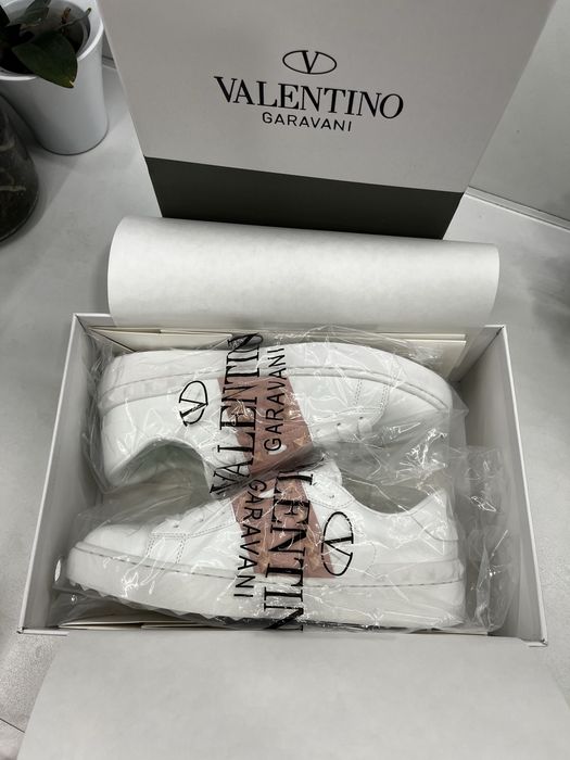 Valentino обувки