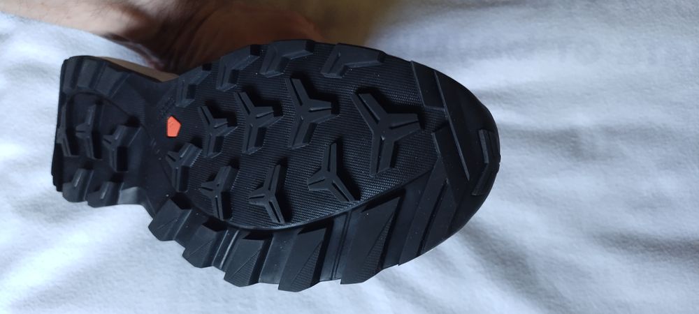 Дамски непромокаеми туристически обувки Куечуа/Quechua