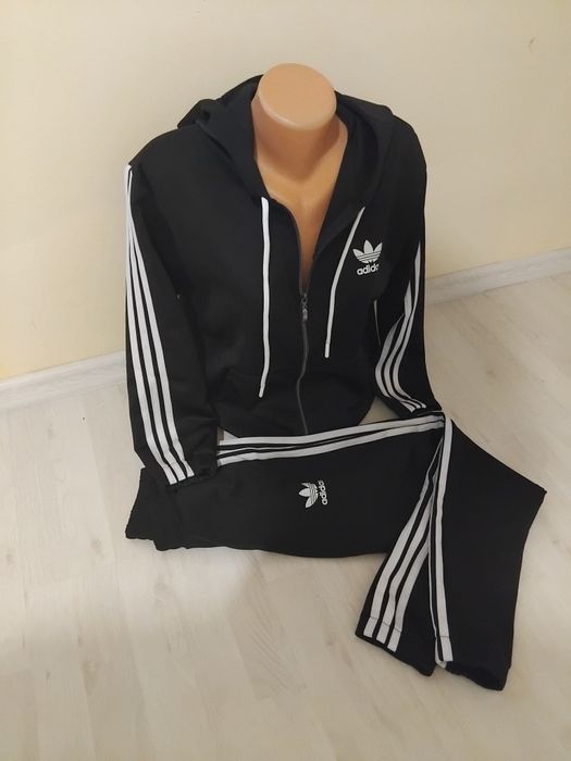 Trening dama Adidas.