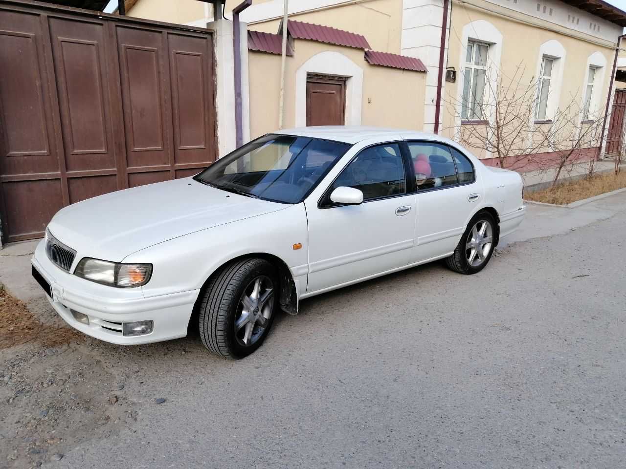 Продаётся Ниссан Максима А32 3.0 л АКПП 1999 года
