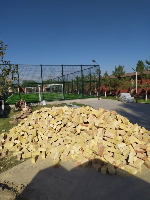 Гишт Даставка Билан 1300