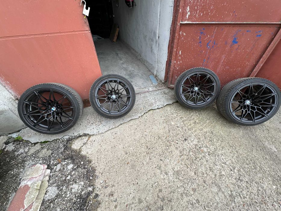 Джанти със зимни гуми Michelin Pilot Alpine 5 за BMW M3/M4 G серия