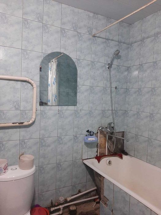 Продаётся квартира Чиланзар 24 квартал 2/1/4  2*6  Ипотека