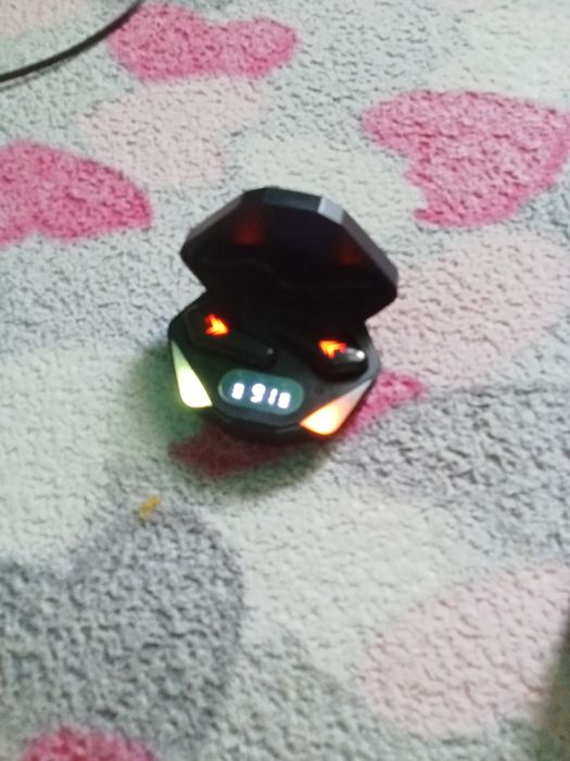 Casti de gaming funcționale