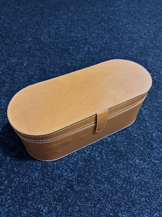 Продам фен с кейсом