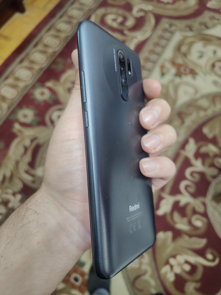 Redmi 9 на 64 гб в отличном состоянии