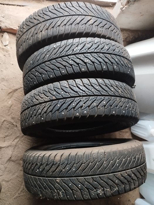 Продам зимнюю резину !