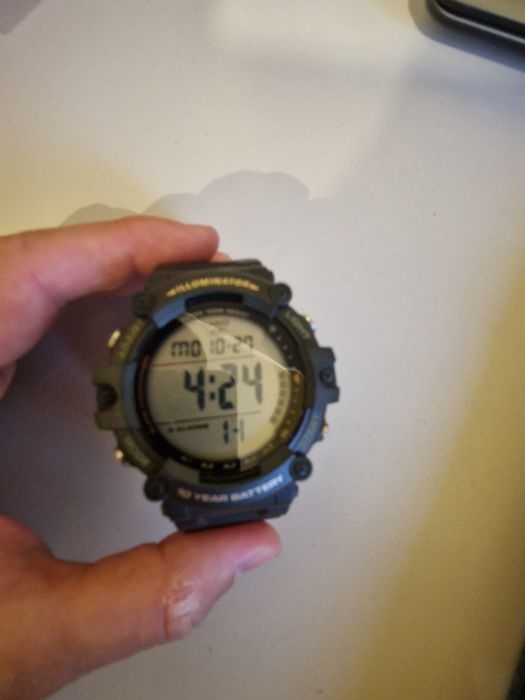 Часы Casio совершенно новые.