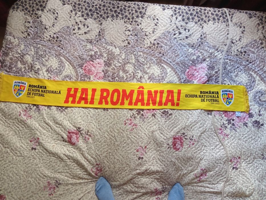 Esarfa cu romania