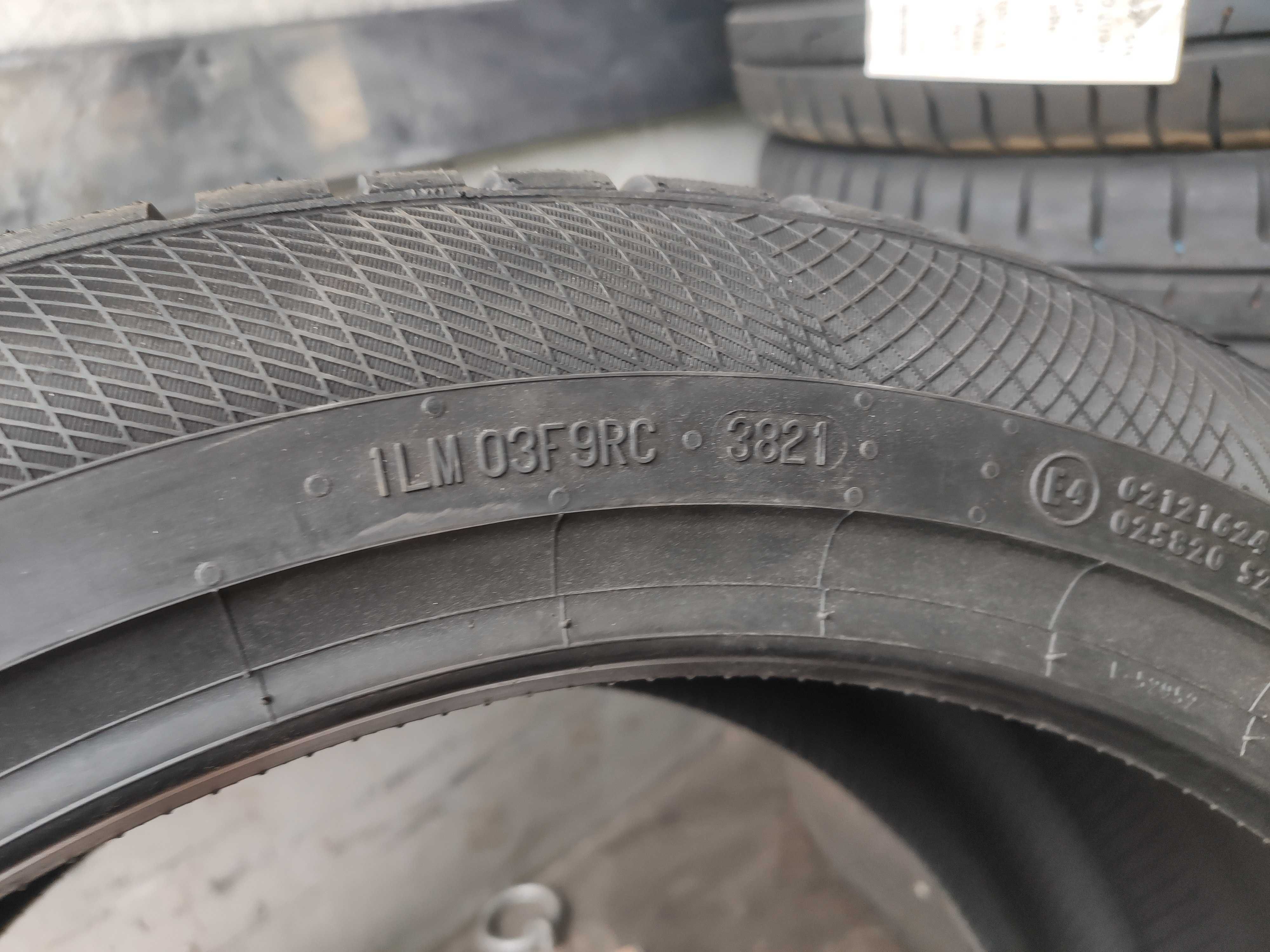 2бр Нови Зимни гуми 275 40 18 - Continental