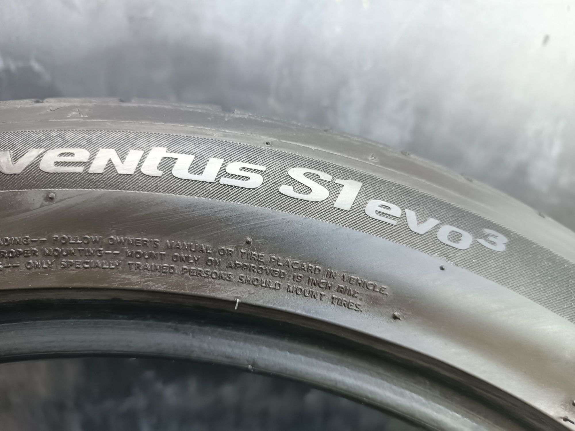 225/45/19 Hankook Дот 1022