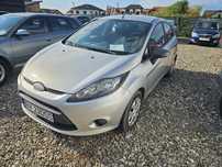 Vând Ford Fiesta