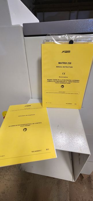 Masina de prelucrat pe 4 fețe