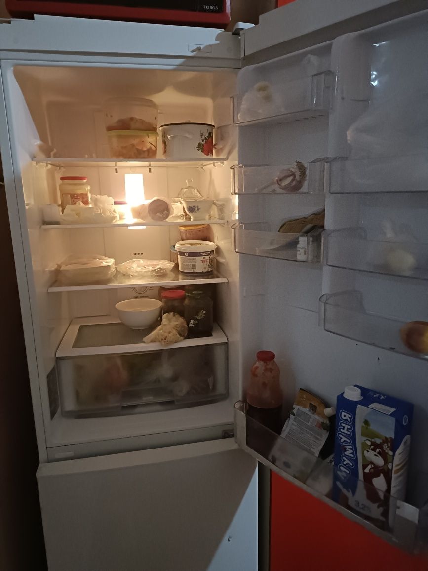 LG холодильник большой