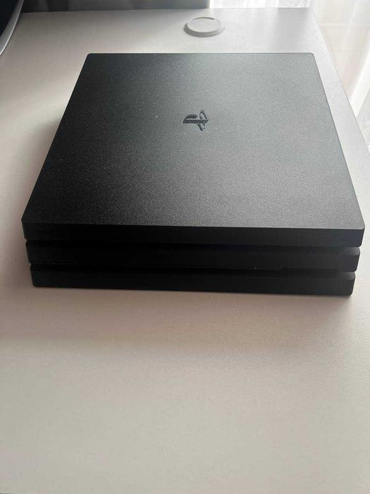 PlayStation 4 Pro (1 TB)