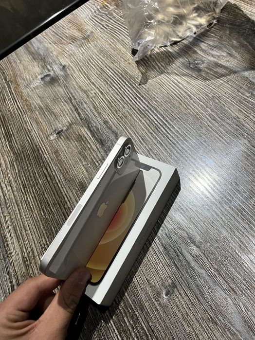 iPhone 12 dakument karobka pls