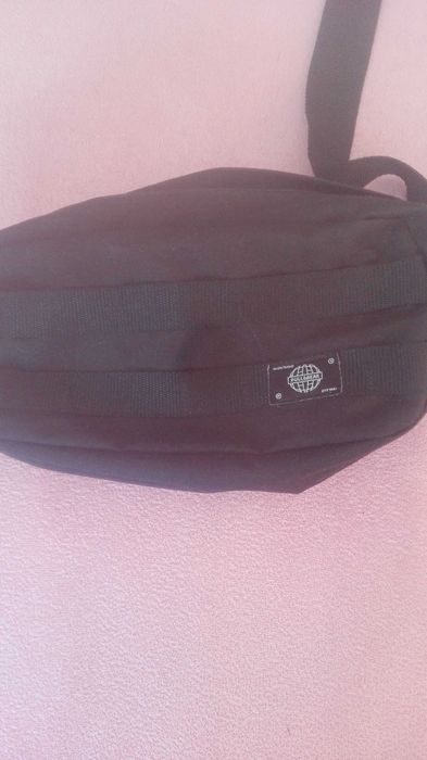 Borsetă piele neagră Pull & Bear original