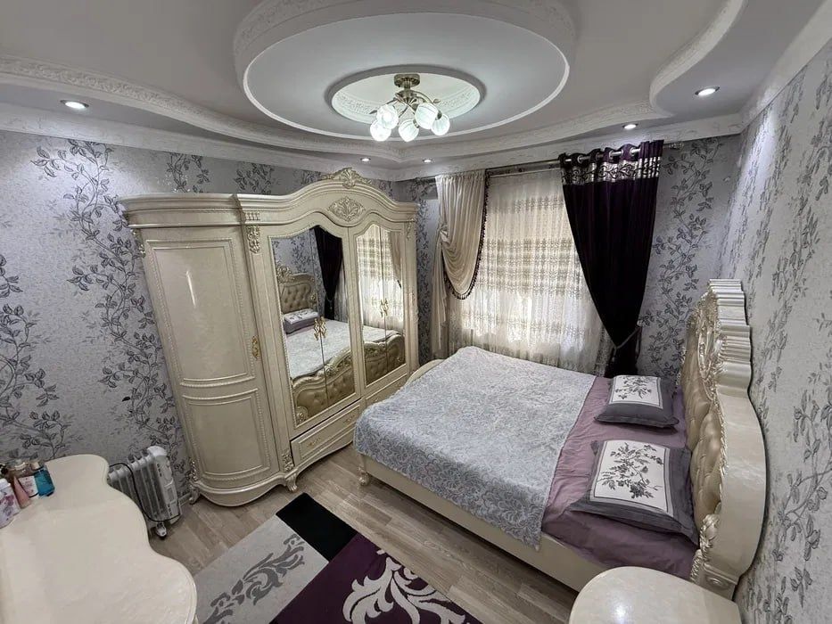 Срочно продается 4/1/4 квартира с подвалом в Шайхонтуре 90м² 125000$