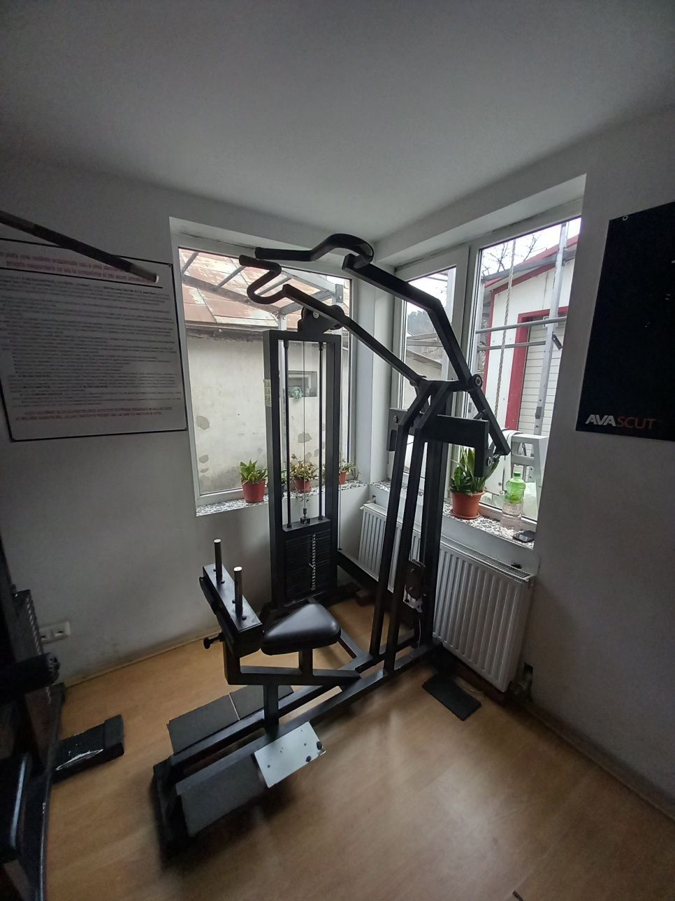 Aparate fitness tracțiuni ramat dorsal spate