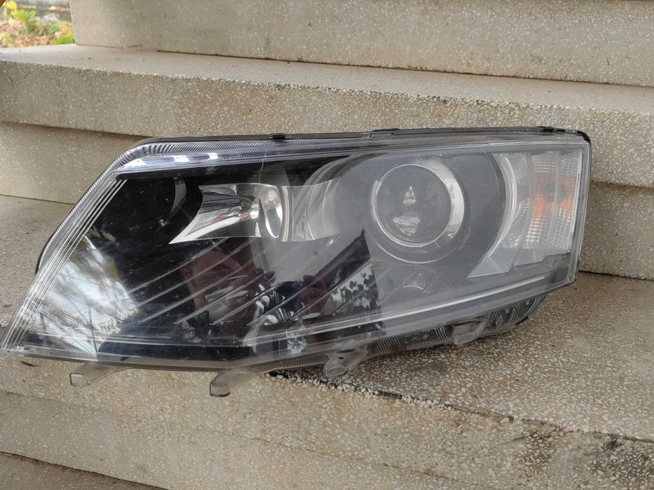 Фар Skoda Octavia Bi-Xenon LED ляв /Фар Шкода Октавиа ксенон  Оригинал
