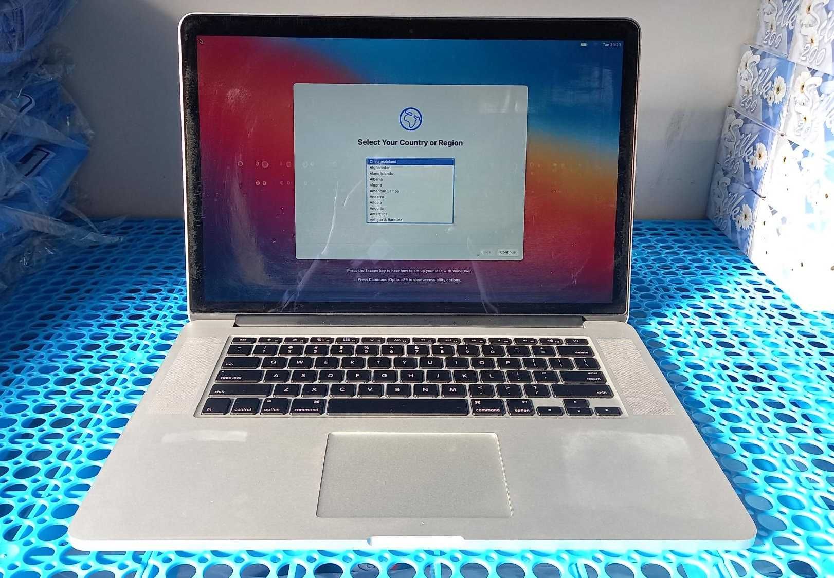 Лаптоп MacBookPro 2015 - 15,4 inch