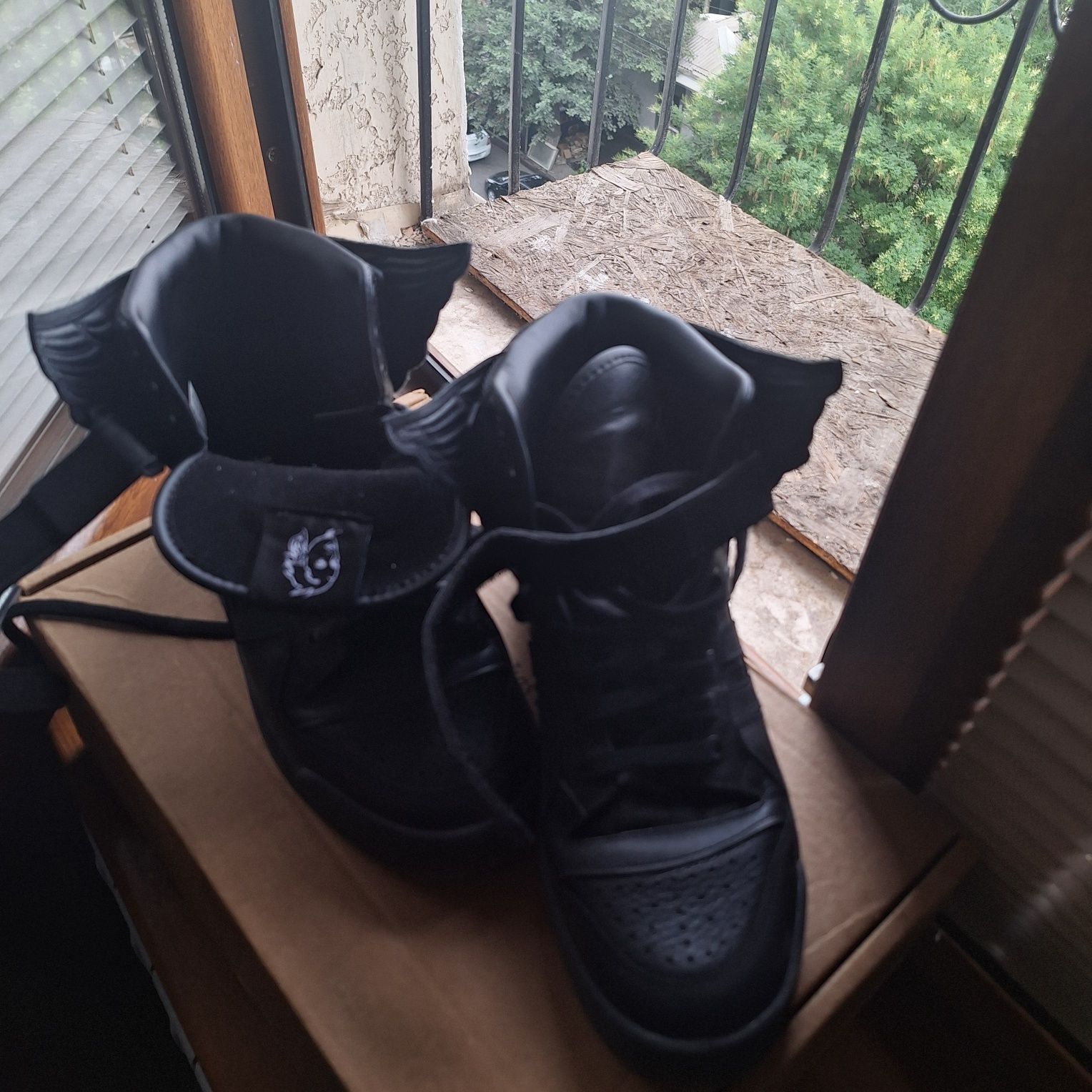 Jeremy scott 4.0 black