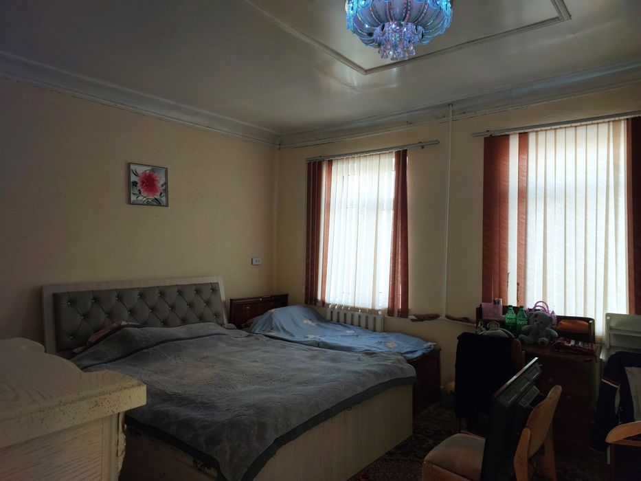 Ховли уй жой сотилади