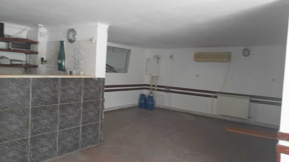 Inchiriez spatiu comercial