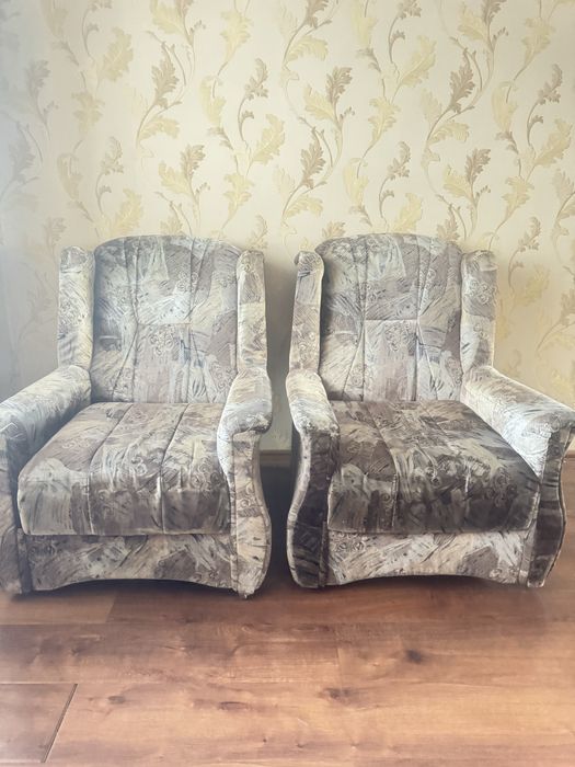 Кресло .Обе 20000 тенге