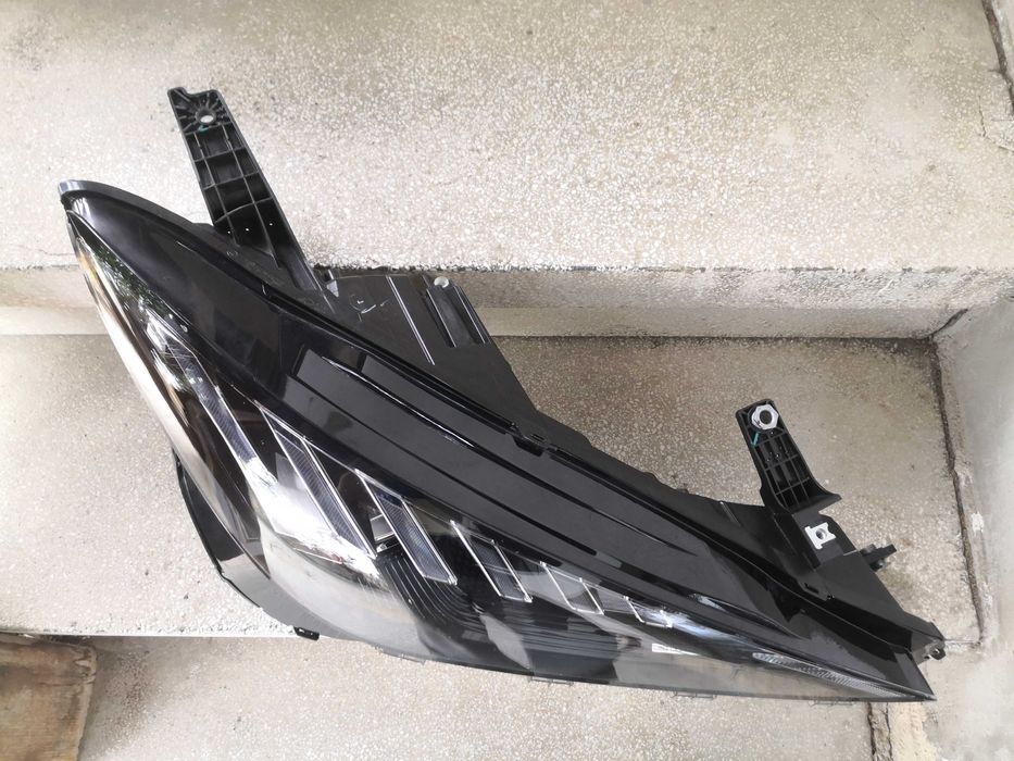 Фар MG4 десен LED /Фар MG 4/Фар MG Оригинален