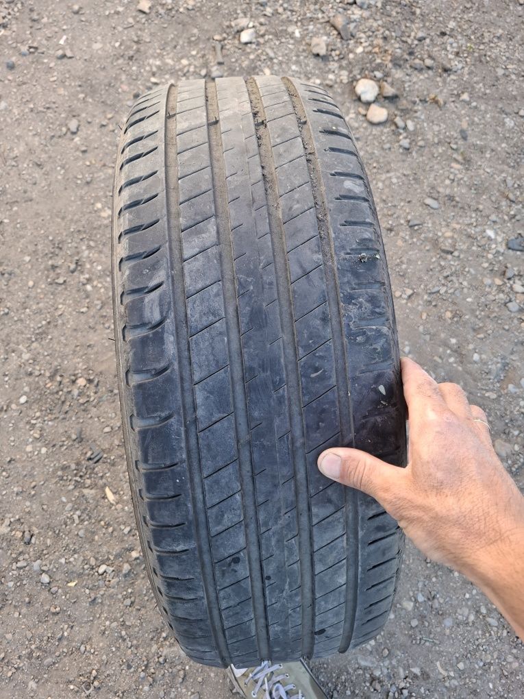 Vand 1 anvelopa 235 65 17 michelin bună de vara dot 2018