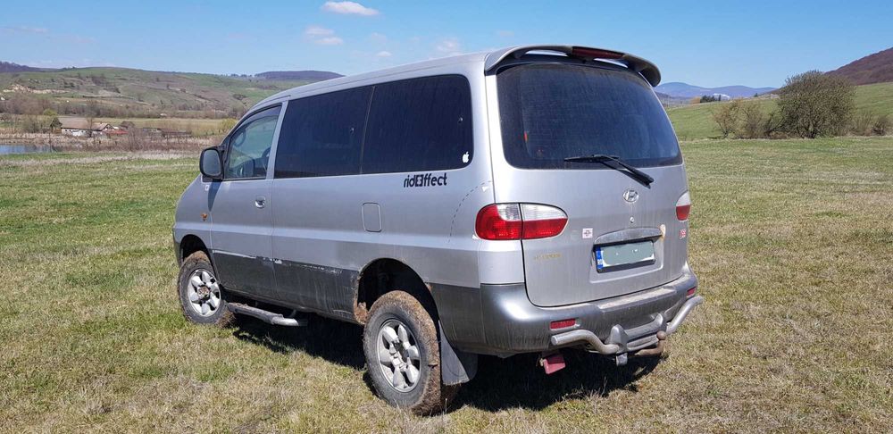 Hyundai H-1, 4x4 Starex