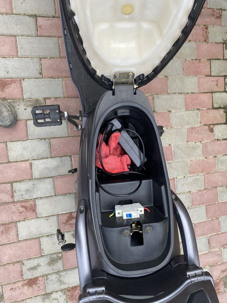 Moped Electric Scuter Autonomie de baterie de 25 km
