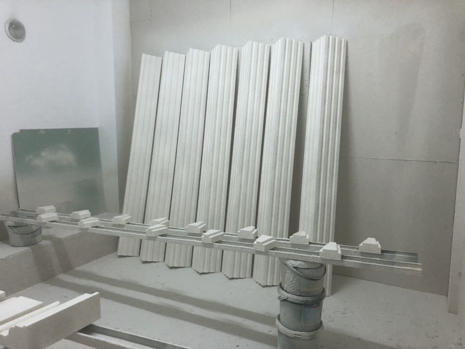 Baghete , ancadramente , litere volumetrice.