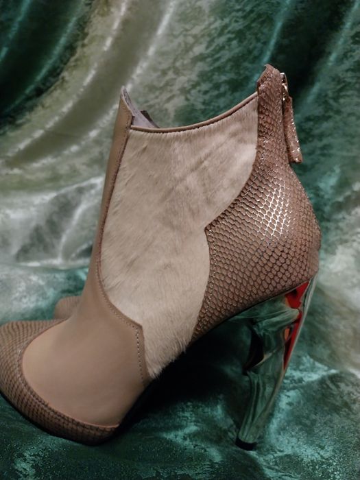 Botine United Nude marime 40