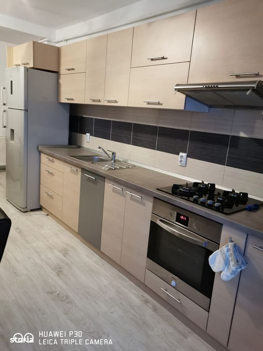 Vand apartament 2 camere in cartierul Alma, str. Frunzei!