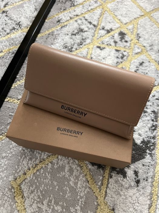 Слънчеви очила Burberry