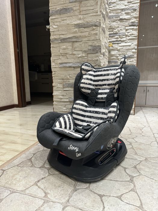 Детское кресло для автомобиля. От 0-4 лет. Отличное качество