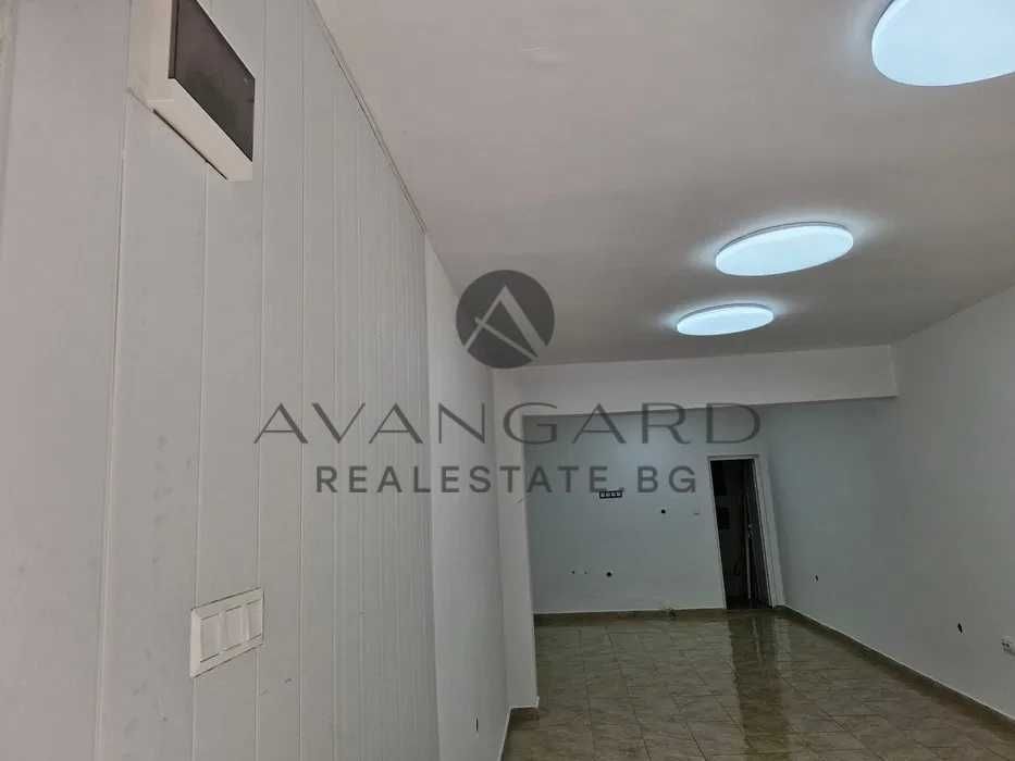 Продава се Магазин в Пловдив, Кючук Париж - 43 кв.м за 1917 €/кв.м - Снимка #3