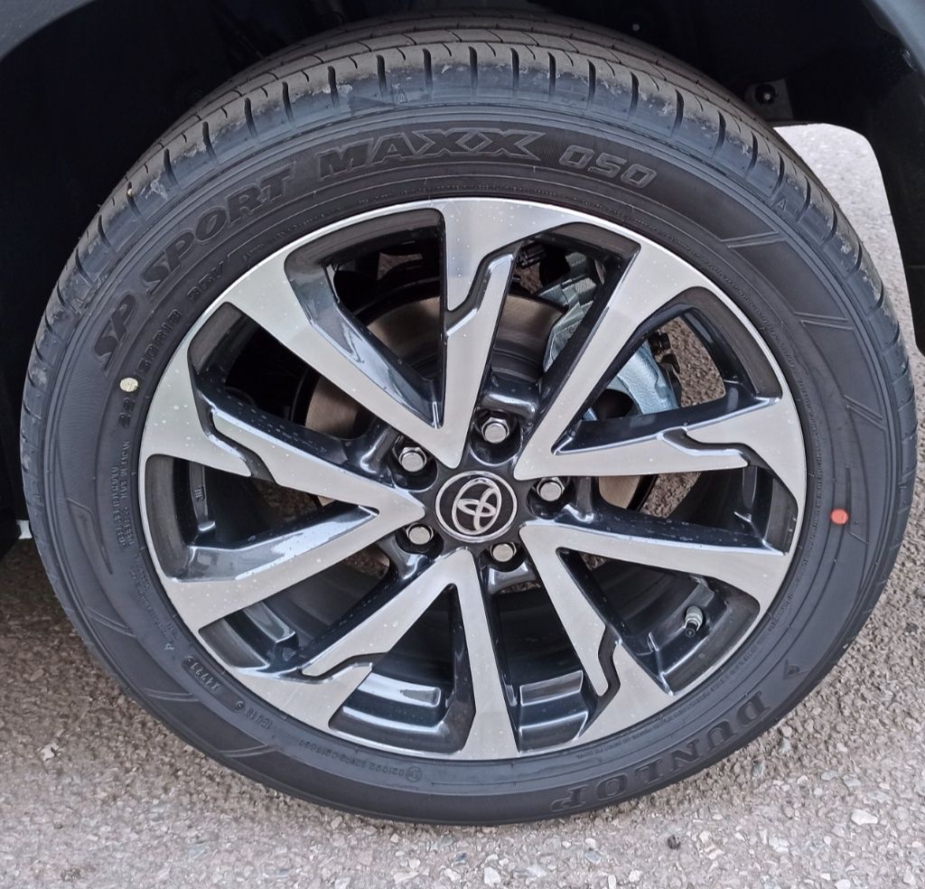 Vând anvelope noi Pirelli 225/50/18R