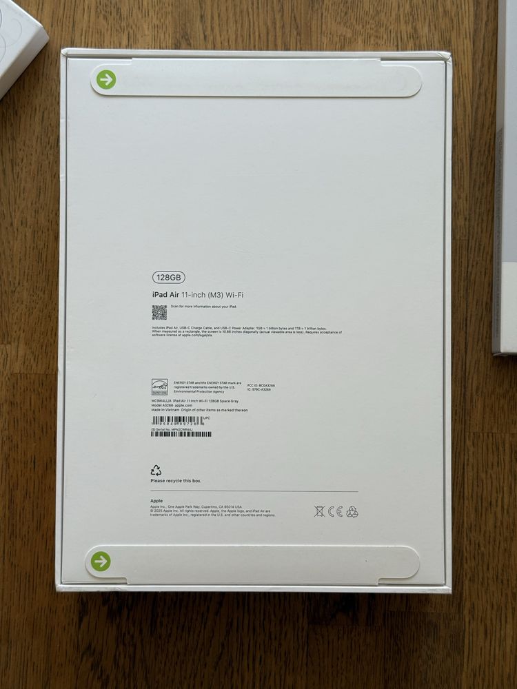 ЗАПЕЧАТАН! iPad Air M3 (2025) 11″ 128GB Space Gray + подарък аксесоари
