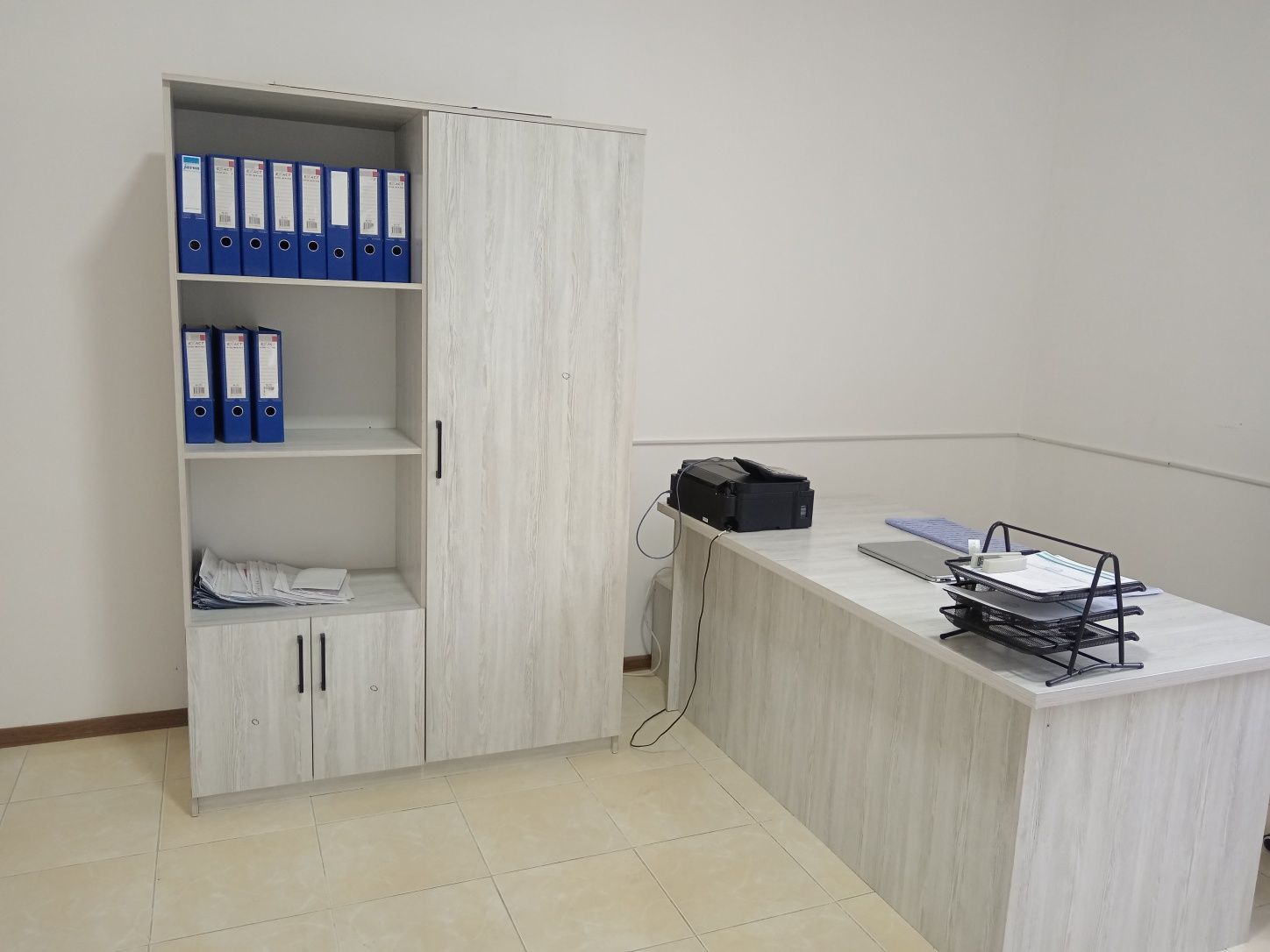 Ofis mebellari sotiladi