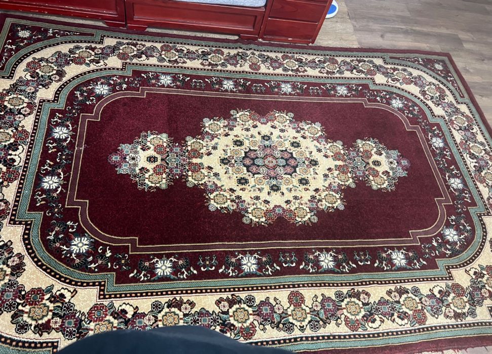 Продам ковры в хорошем состоянии.