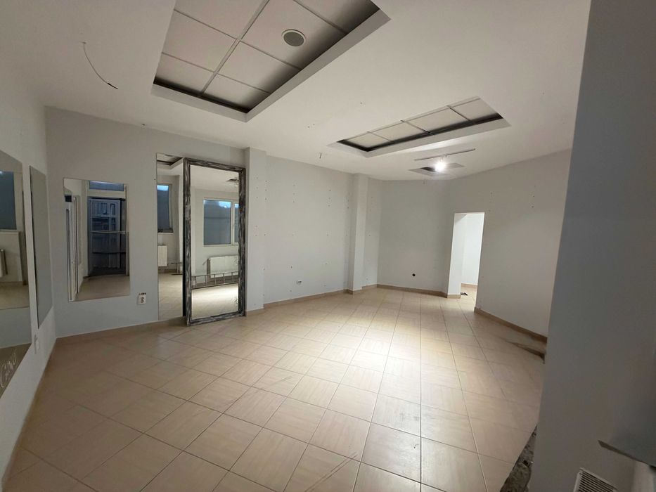 Spațiu Comercial de Închiriat - 100mp - Strada Zorilor, Vișeu de Sus