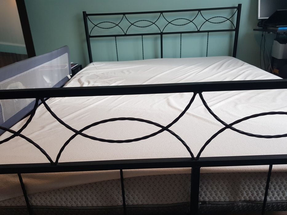 Pat fier forjat + saltea impecabila 160x200