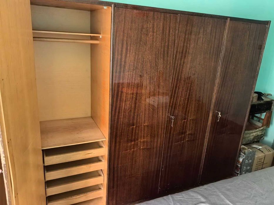 Четирикрилен гардероб