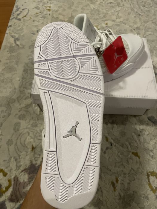 Jordan 4 Metallic White Pure Money