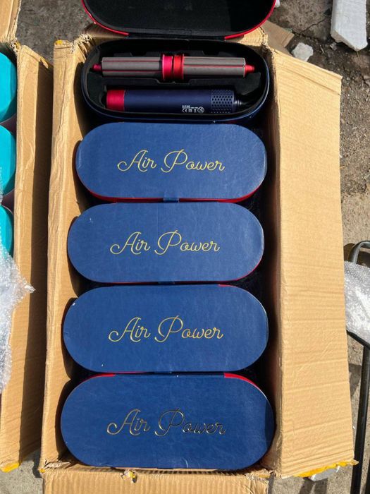 Фен И Выпрямитель Dyson С Кейсом Для Волос