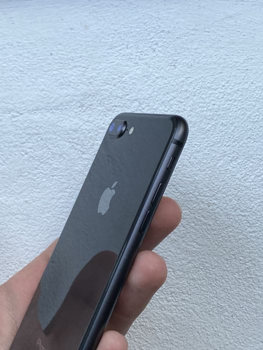 Vând iPhone 8 Plus, Space Gray, 128gb