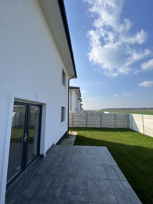 Casa de vanzare,oras Pantelimon,Teren 325mp,gaze,curent,apa potabila